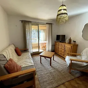 appartement-cocooning-sur-le-port-proche-de-la-mer.aixenprovencehotels.org/